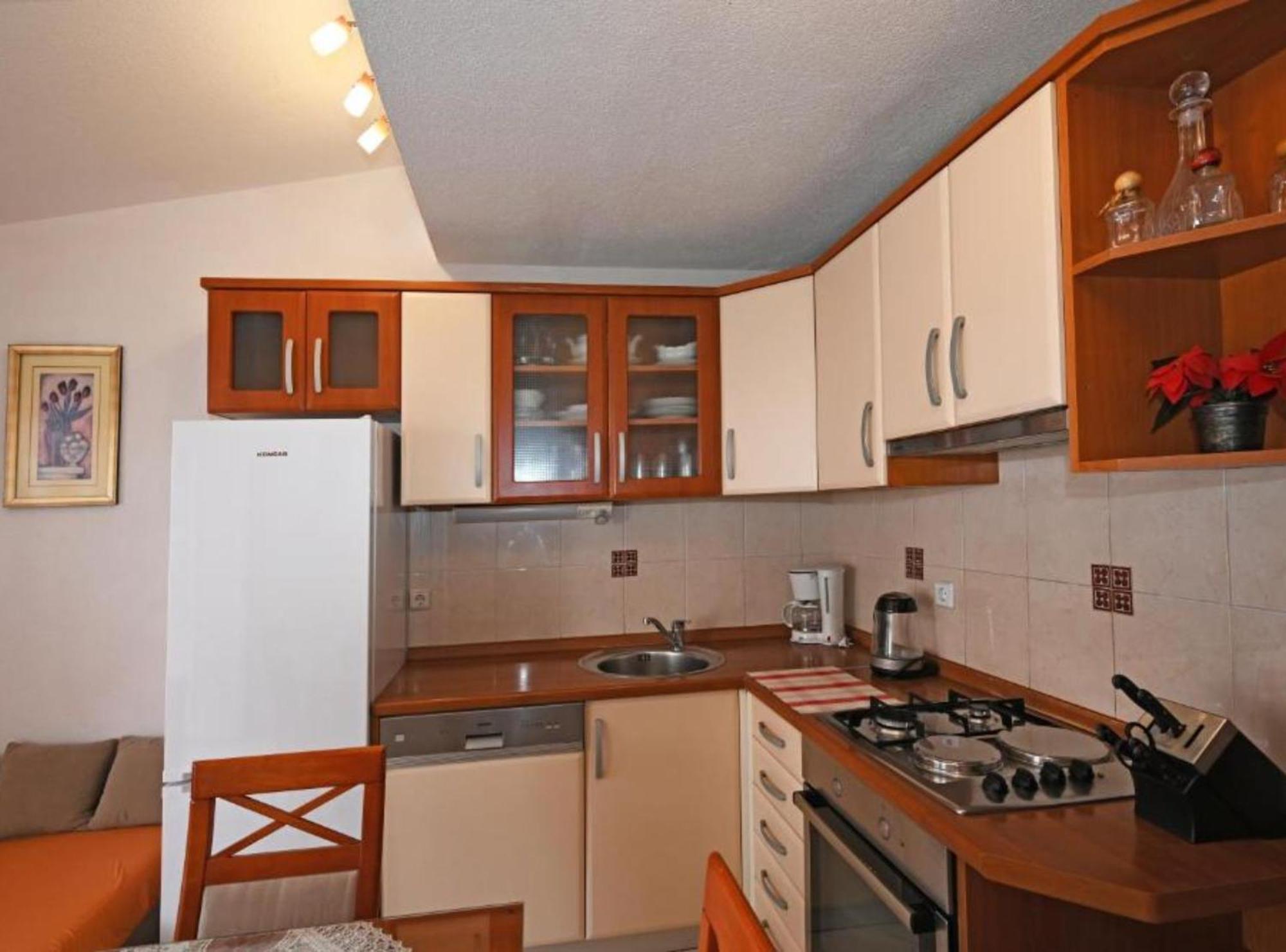 Apartments Mihovilovic - 50 M From Beach Slatine Eksteriør billede