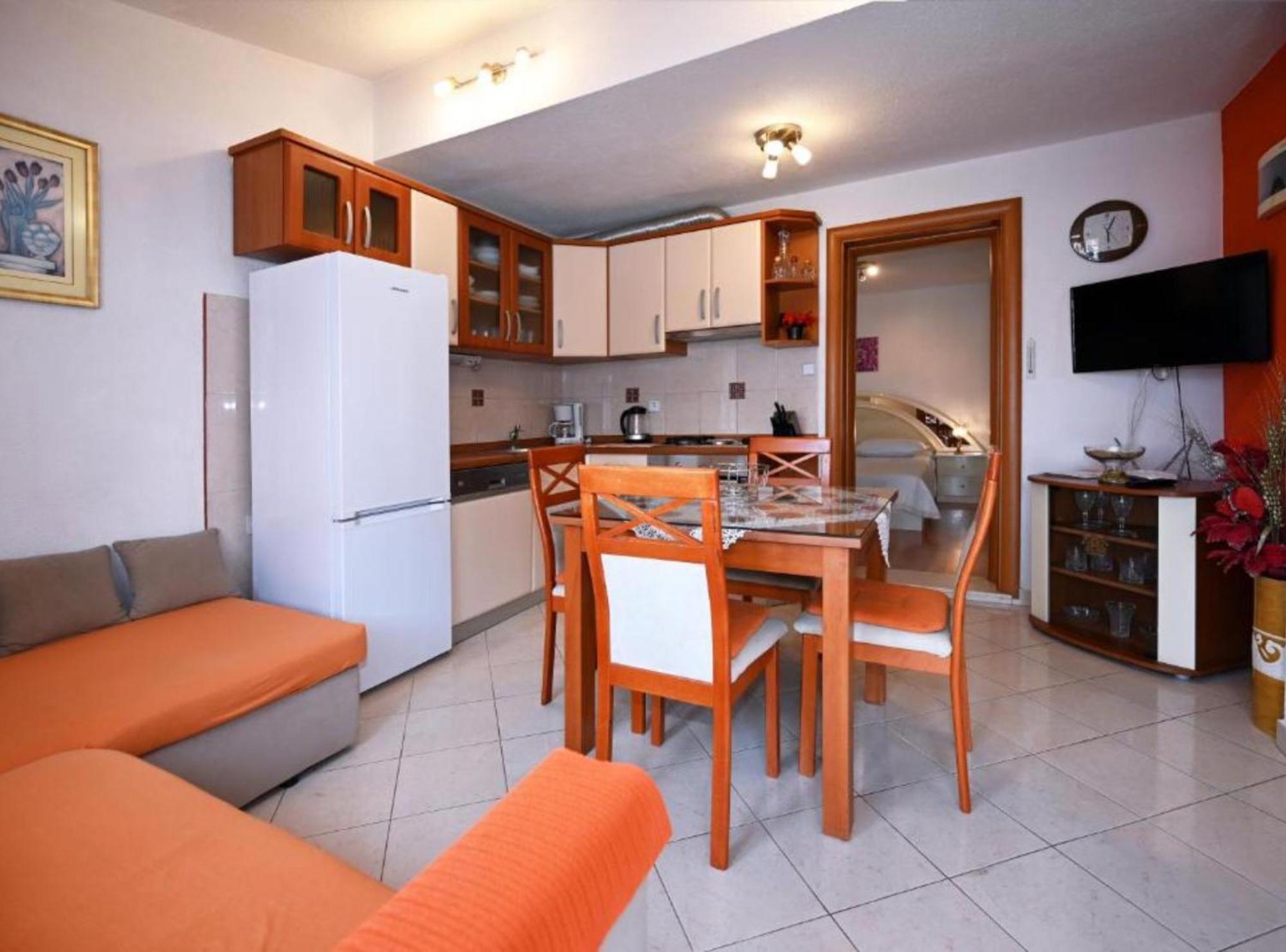 Apartments Mihovilovic - 50 M From Beach Slatine Værelse billede